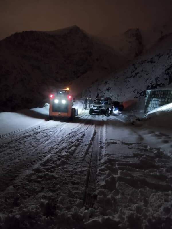 نجات ۶ گردشگر تهرانی در محدوده گردنه روستای طالون