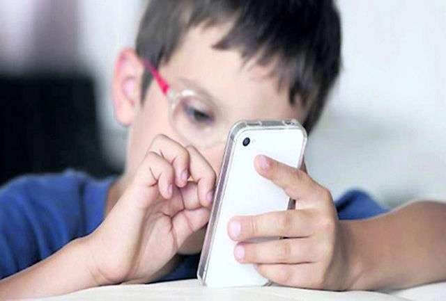 رسانههای اجتماعی چه تاثیری بر زندگی نوجوانان دارد؟