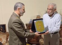 اعطای نشان فداکاری ارتش به امیر طوطیایی