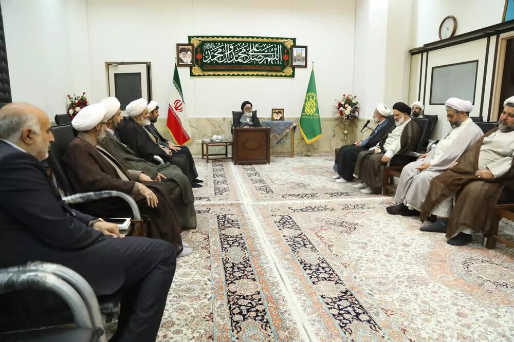 برخی از جریانها قسمخوردهاند که آبروی روحانیت را ببرند