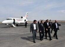 وزیر فرهنگ و ارشاد اسلامی وارد فرودگاه بیرجند شد
