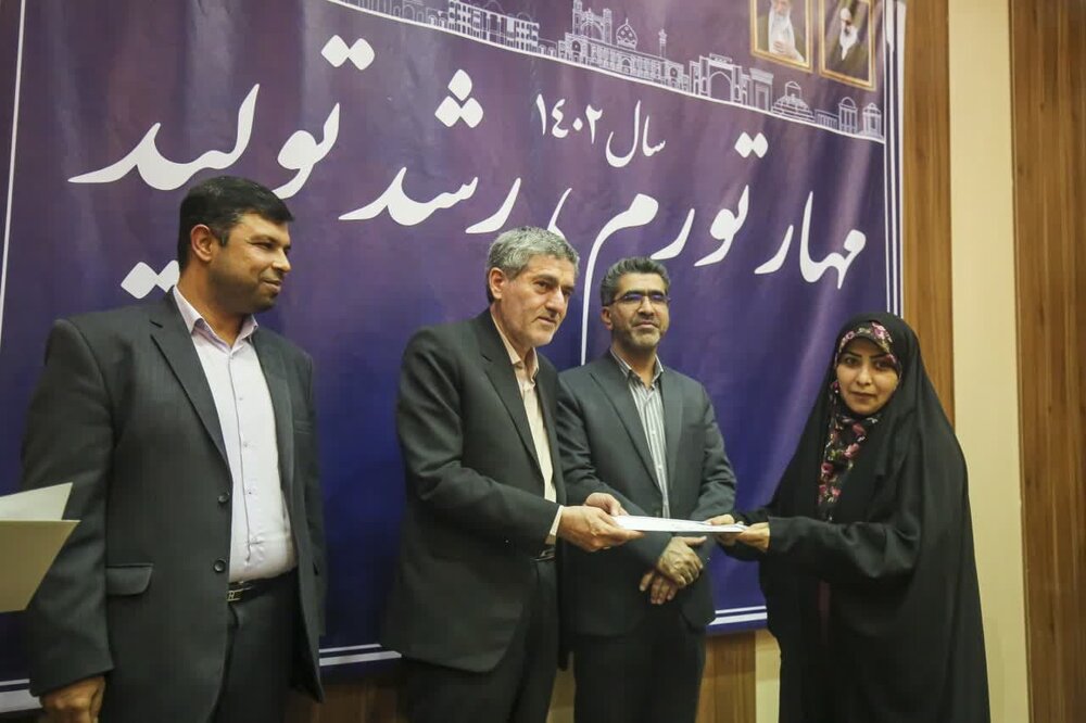 ایسنا خبرگزاری برگزیده سفر رئیس جمهور به استان فارس شد