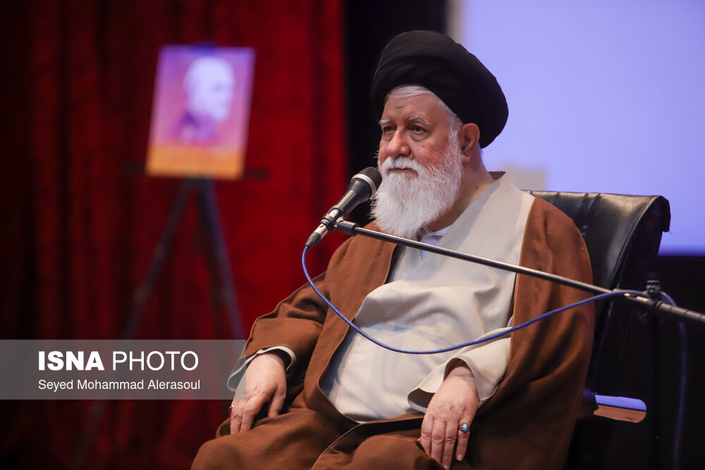 آیتالله علمالهدی: خشنودی اربابرجوع، رکن مهم مردمیسازی دستگاههای اجرایی است