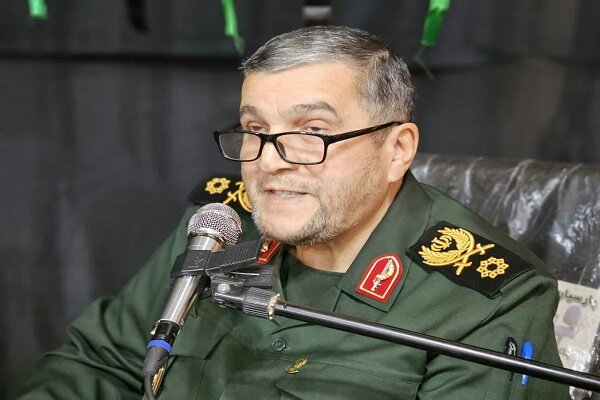 مادامی که با شهدا باشیم، کسی حریف ما نمی شود