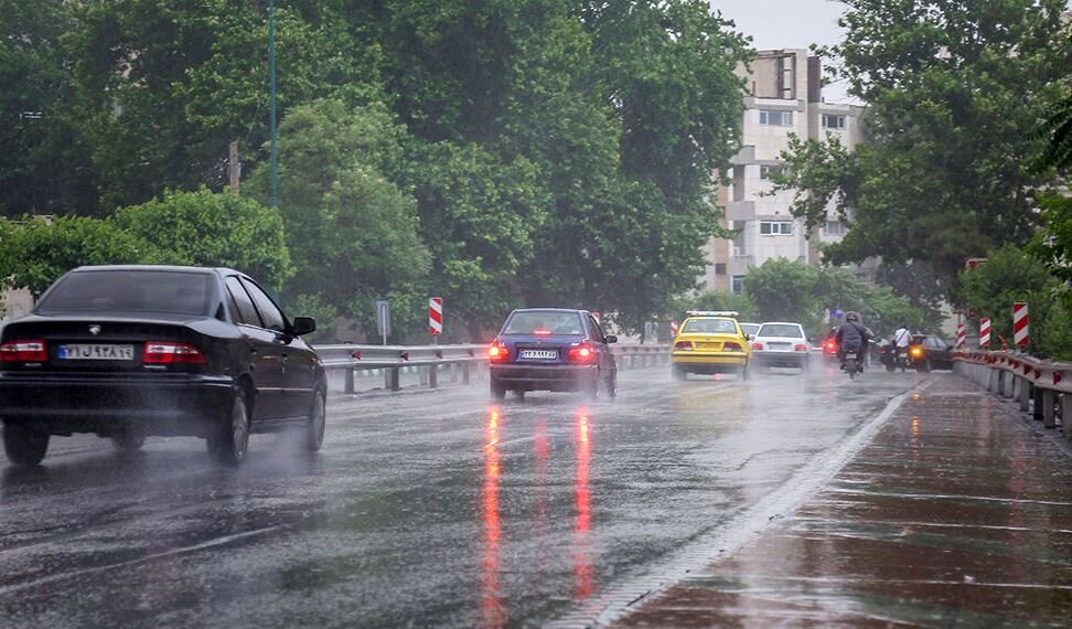 هوا بر مدار سرما / باران همچنان مهمان آسمان کشور است