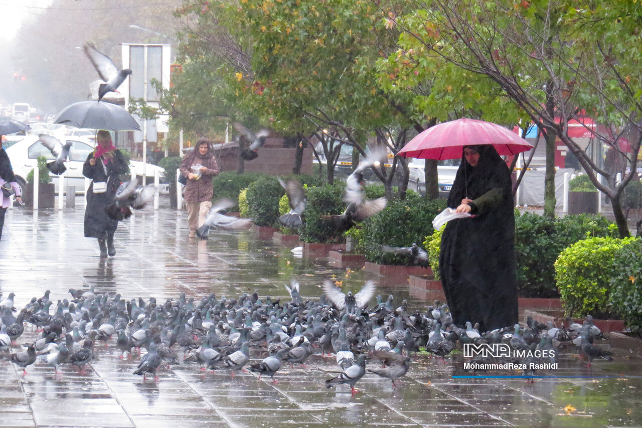 صدور هشدار سطح زرد هواشناسی در گیلان / دمای هوا تا ۱۲ درجه کاهش پیدا می‌کند