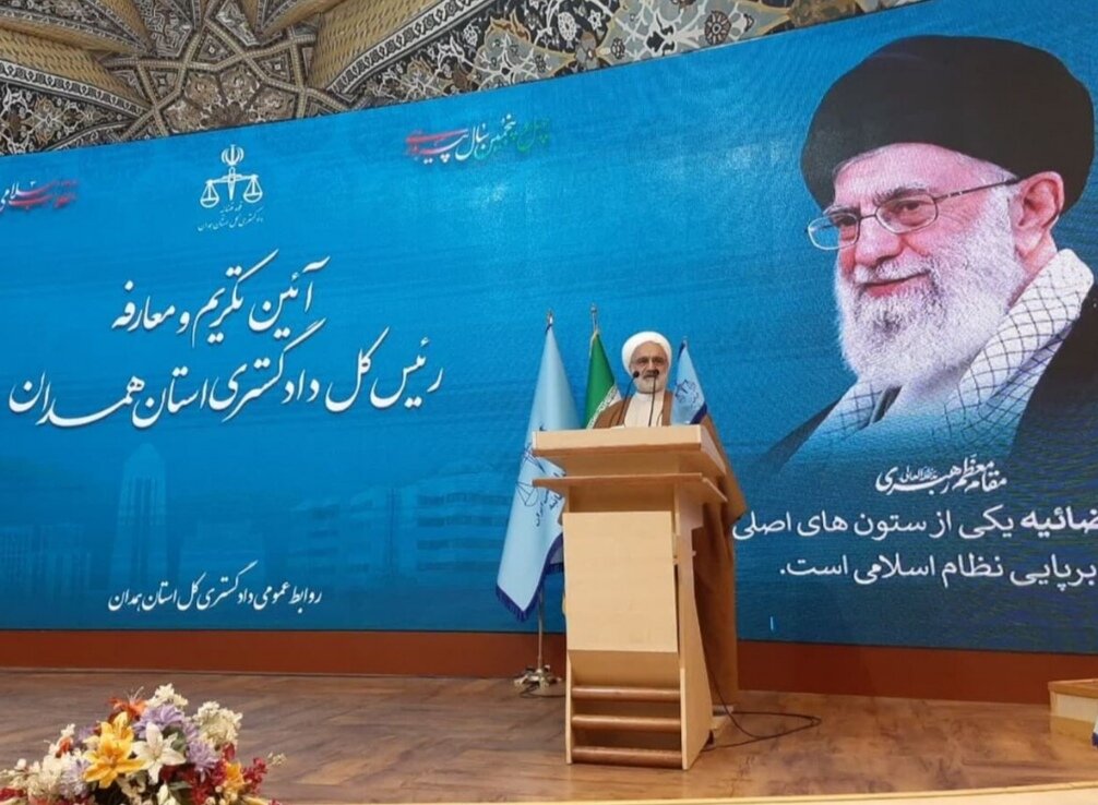 بیانیه گام دوم انقلاب از سوی برخی مسوولان نادیده گرفته شده است