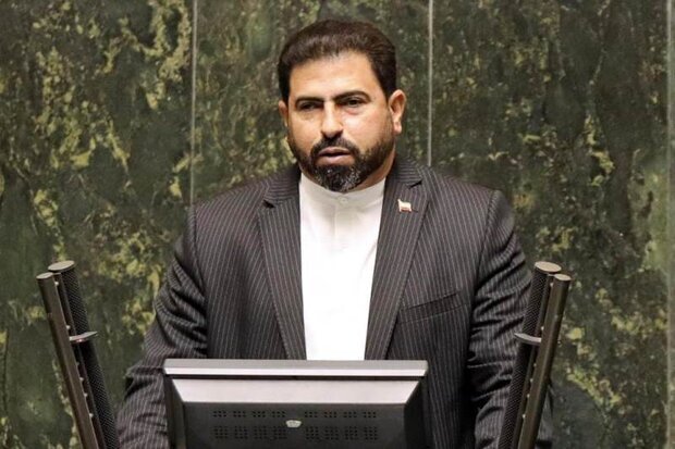 سازمان برنامه و بودجه به وظیفه خود در پرداخت بهای گندم عمل کند
