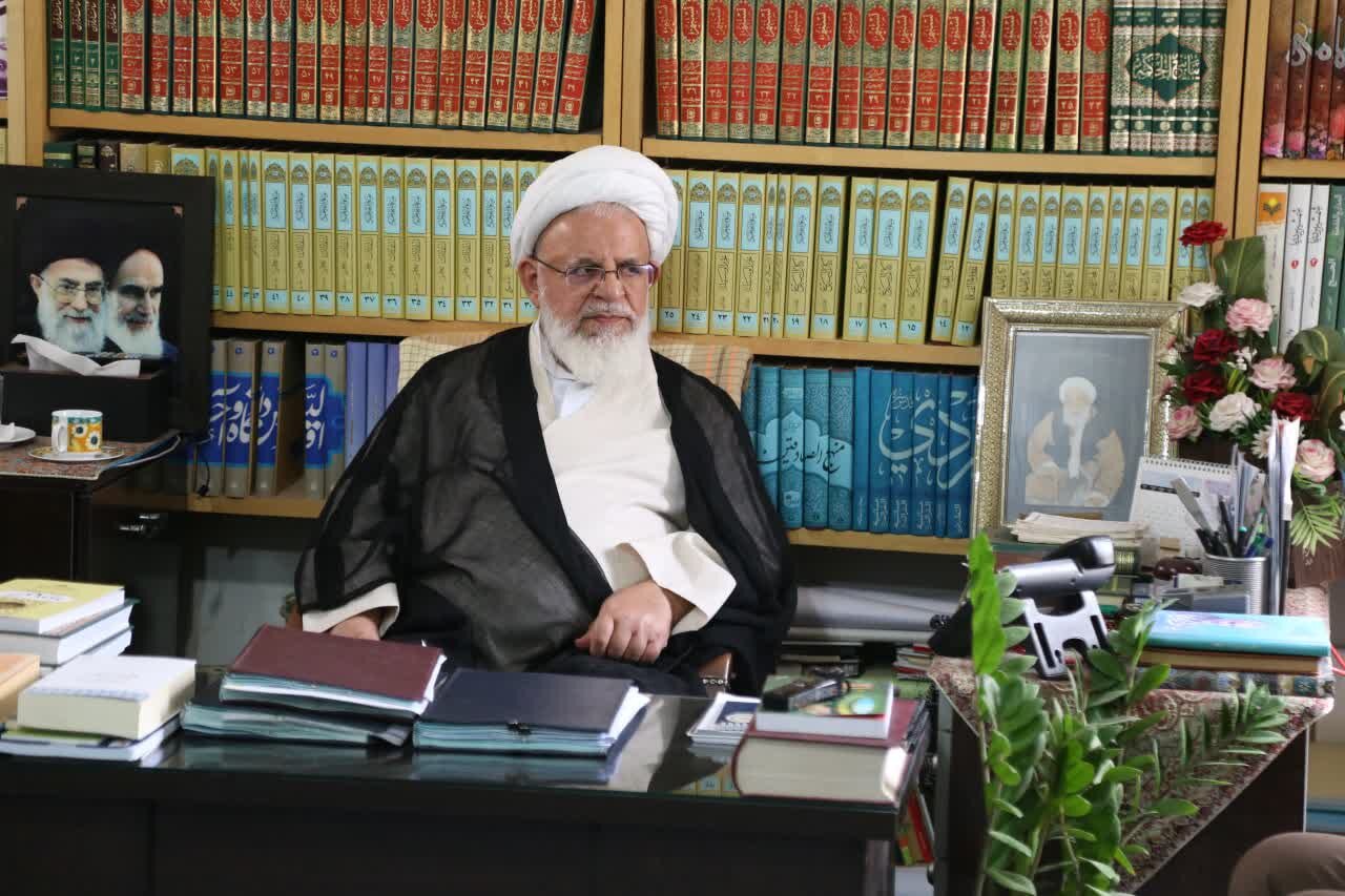 حوزههای علمیه سخنان و اندیشههای امام خمینی(ره) را بازخوانی کنند