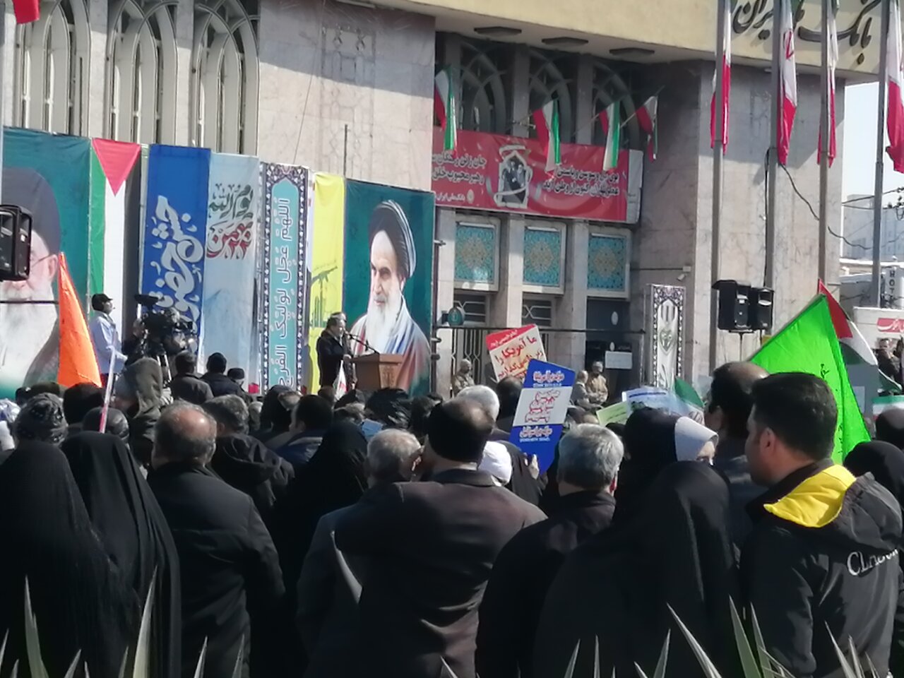 وزیر خارجه: زیر فشار و تهدید مذاکره نمیکنیم