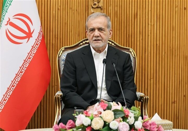 پزشکیان: بیش از ۱۸ تفاهمنامه در عمان امضا کردیم