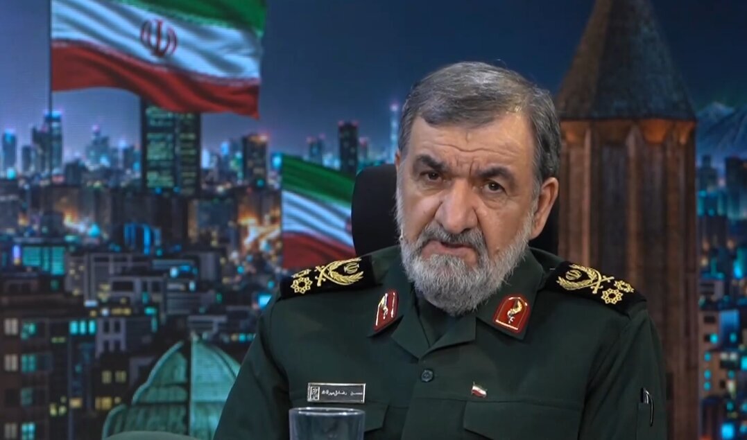 محسن رضایی: دست ما باید همیشه روی ماشه باشد/ ۸۰ پهپاد صهیونیستی را هدف قرار دادیم