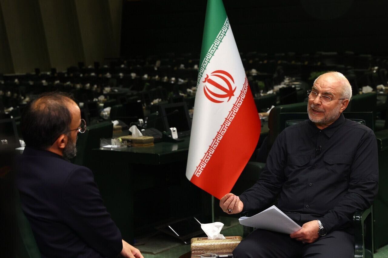قالیباف: رهبر انقلاب سبب شکلگیری دفاع ۹۰ میلیونی شدند