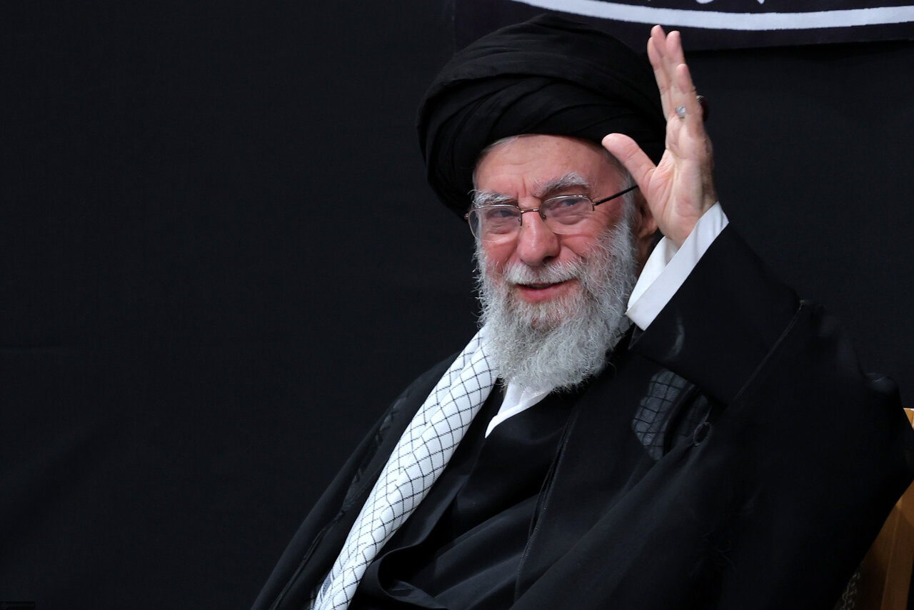 (امام) خامنه ای چگونه رویای (امام) خمینی را محقق نمود؟