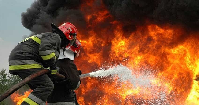 اعزام ۴ دستگاه آمبولانس و آتشسوزی در فلکه صادقیه پایتخت
