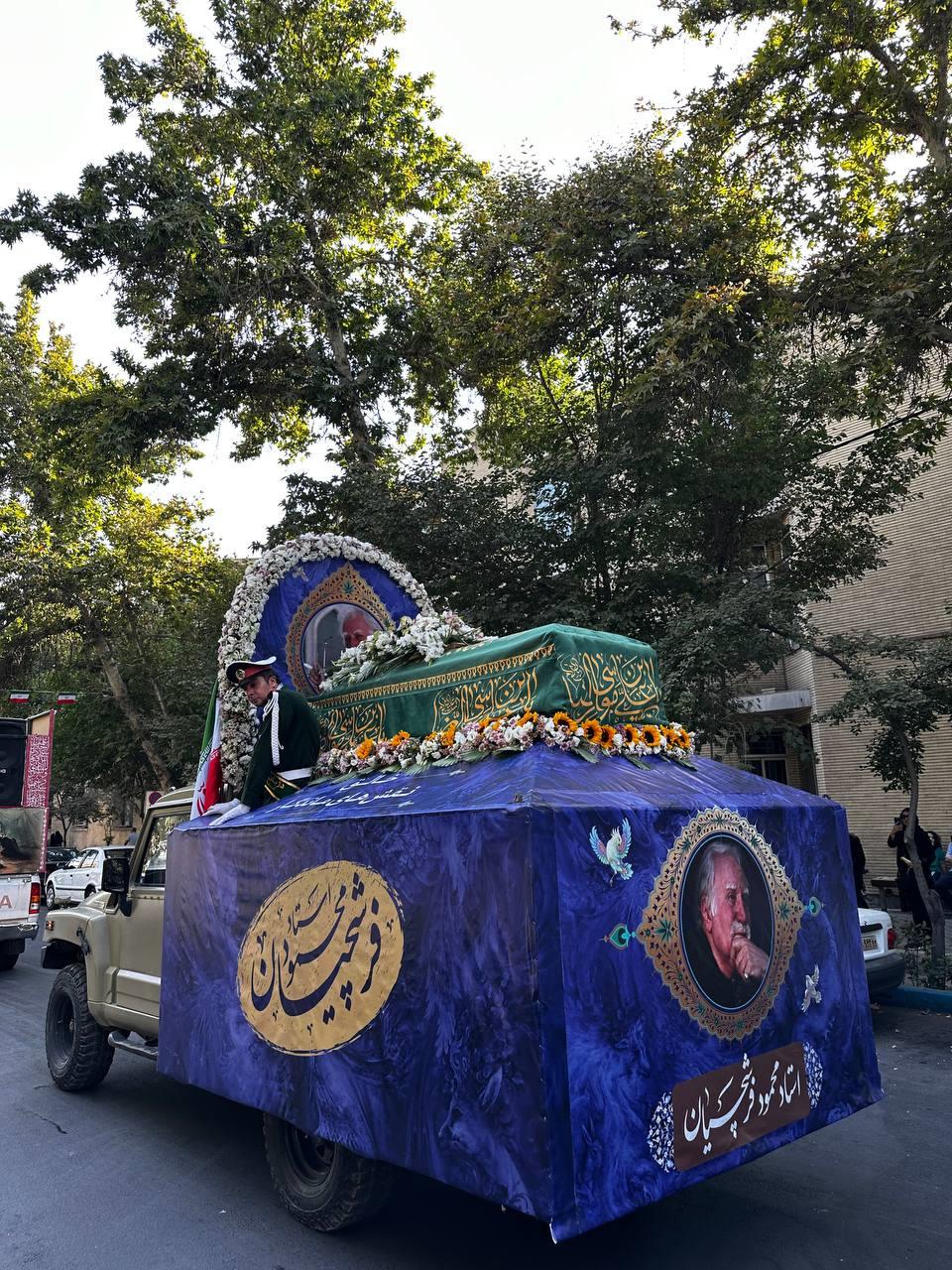 صالحی: استاد فرشچیان هنرمند قدسی، معنوی و دینی بود