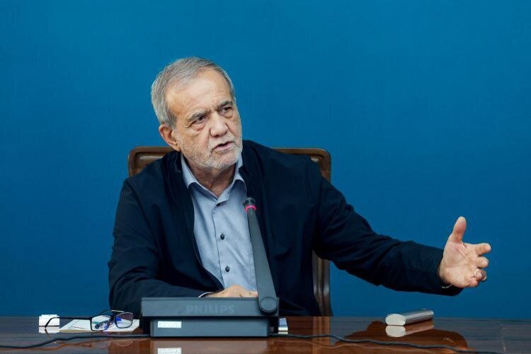 پزشکیان: در زمینه حجاب و عفاف باید الگوهای مناسب به جامعه معرفی شوند