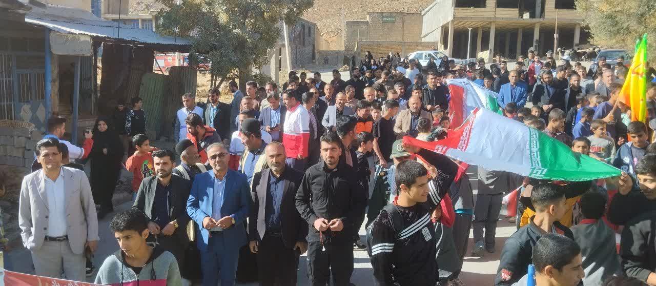 حضور گسترده مردم،مسئولین،دانش آموزان،هنرمندان و … در راهپیمایی دشمن شکن رو سیزدهم آبان ماه.