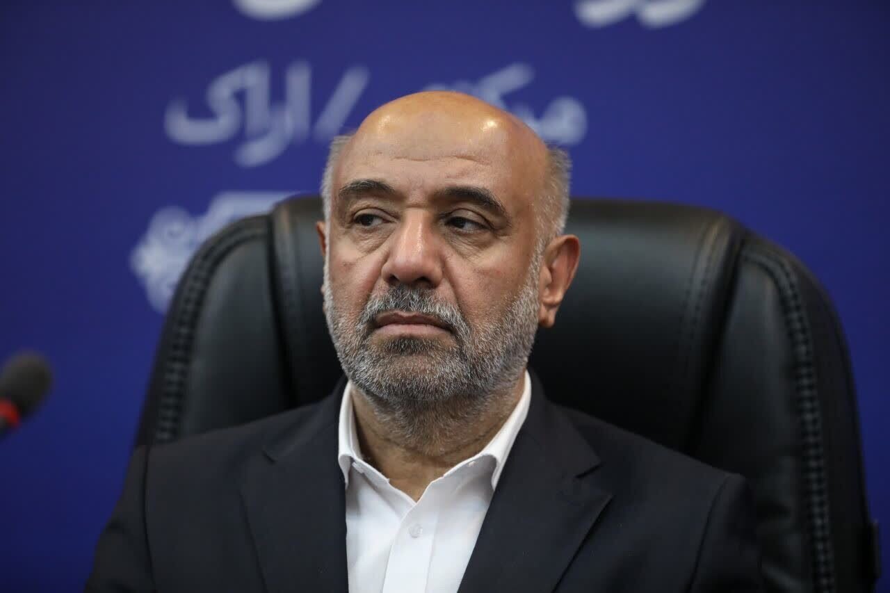 مشاور وزیر کار استعفای میدری را تکذیب کرد