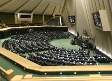 نشست مشترک دولت و مجلس برای بررسی نابسامانی‌های اقتصادی
