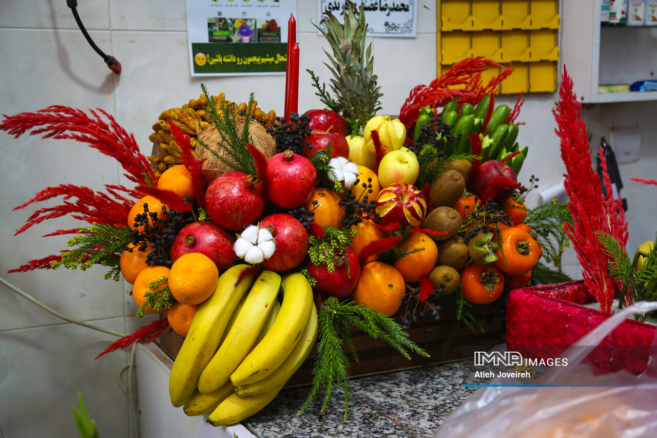 پرخوری در شب یلدا ممنوع