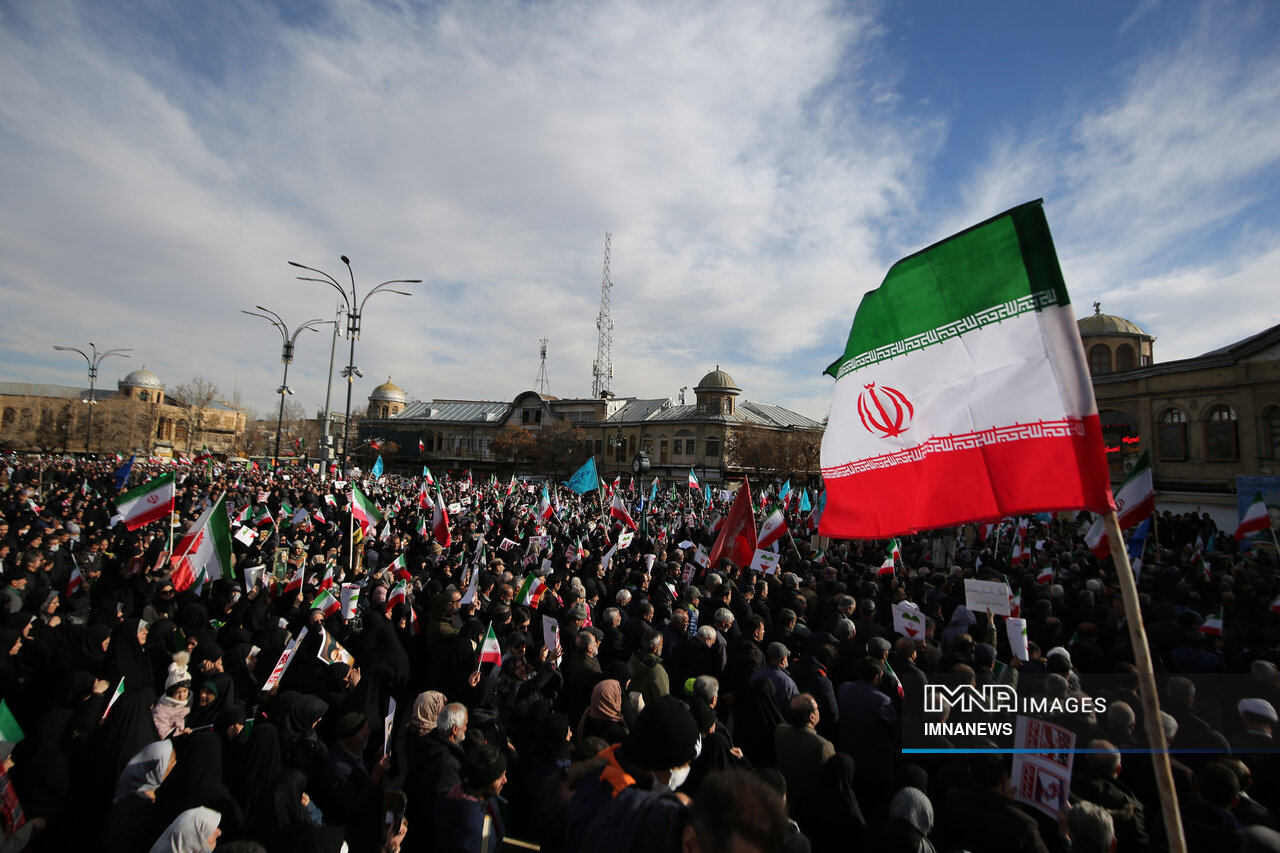 موافقت مجلس با حق برگزاری اجتماع و راهپیمایی برای همه اشخاص