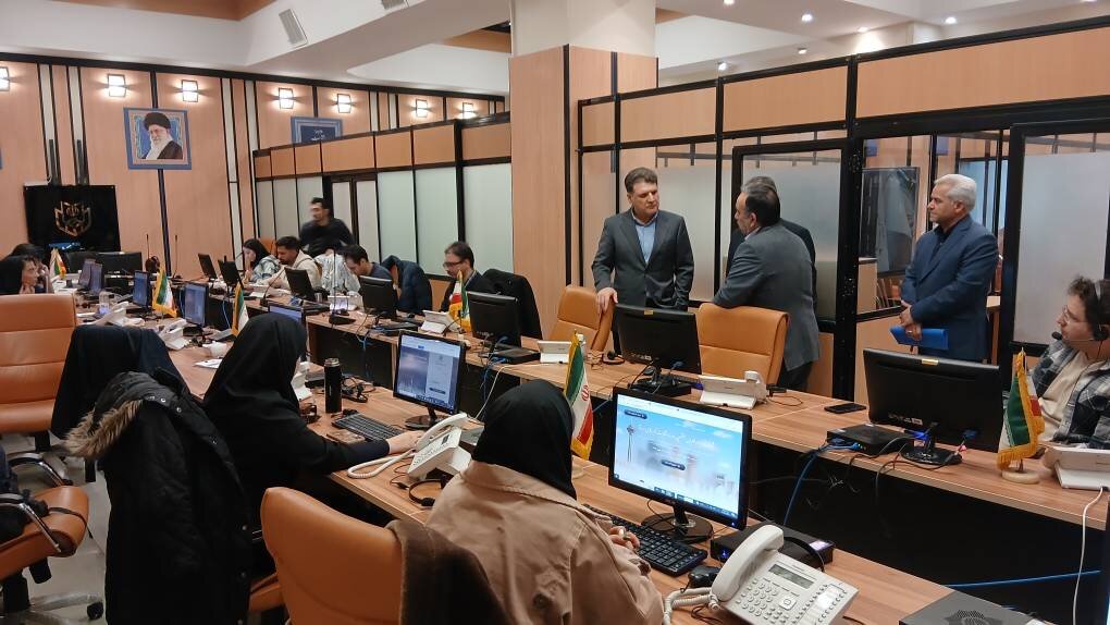 بازدید زینیوند از ستاد انتخابات کشور