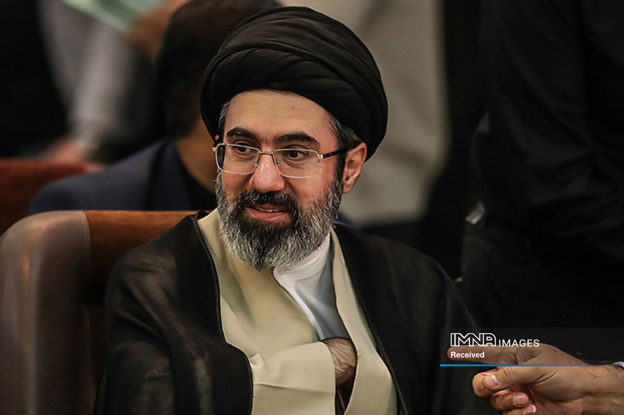 بررسی ابعاد فقهی و علمی شخصیت رهبر جوان ایران