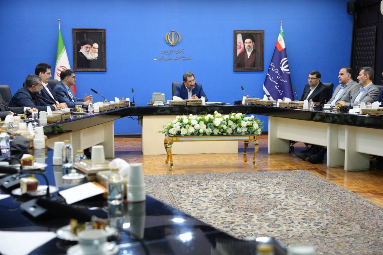صنایع آسیبدیده در کوتاهترین زمان به چرخه تولید بازگردند