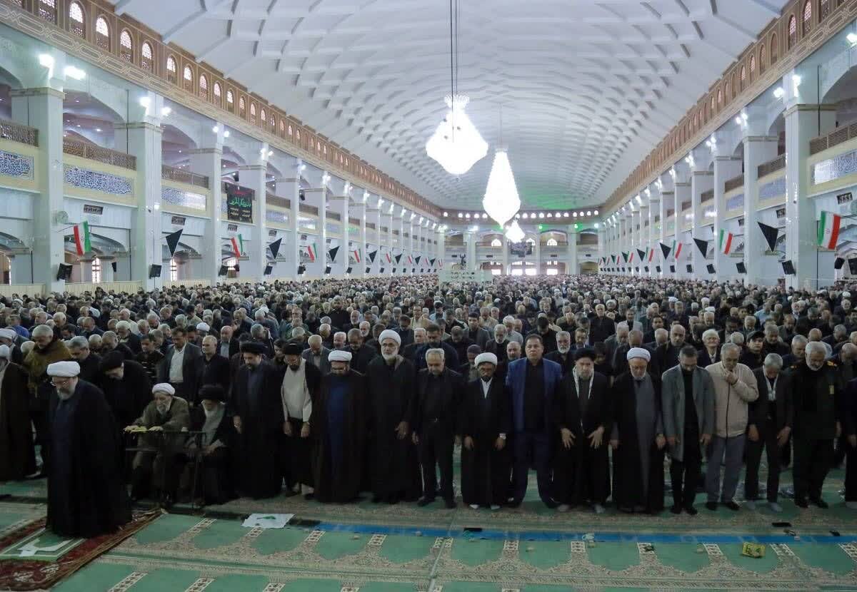 📸 حضور استاندار آذربایجان شرقی در آیین تشییع شش شهید جنگ تحمیلی رمضان