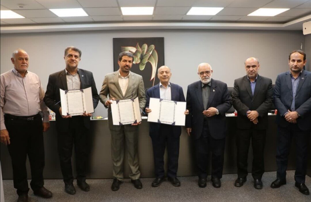 تفاهمنامه ۱۲۸ میلیارد تومانی آبرسانی به ۱۲۰ روستا در همدان با کمک چهره ماندگار آب ایران، منعقد شد