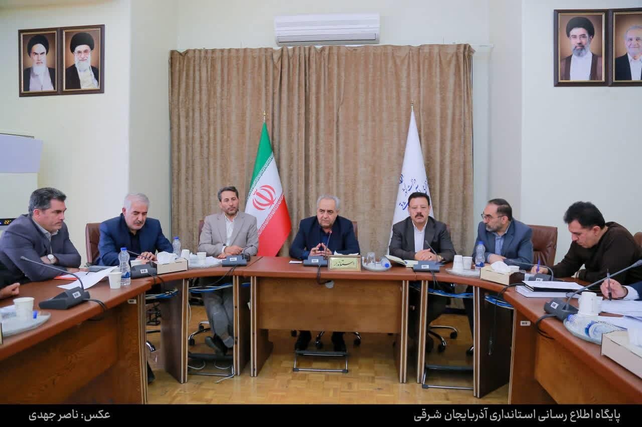 نشست ویژه بررسی مشکلات ملازینال تبریز در استانداری