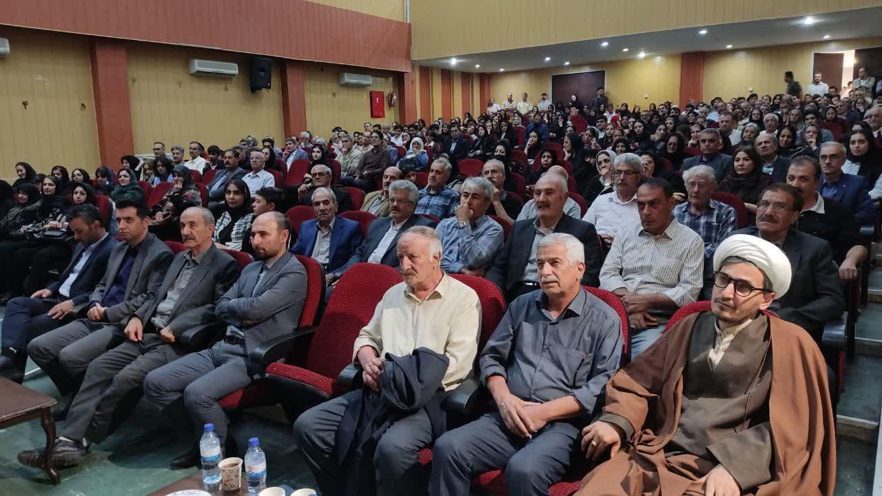 برگزاری عصر شعر چهلم استاد حیدر عباسی در مراغه