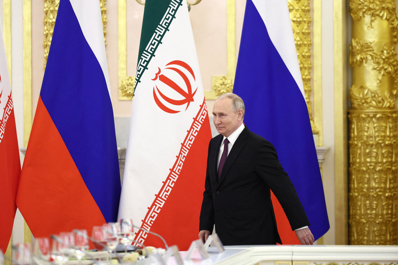 تمجید پوتین از «ناوگان پشهای» ایران؛ راز قدرت قایقهای تندروی سپاه چیست؟