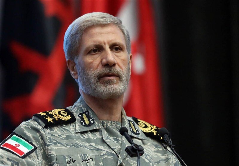 سرلشکر حاتمی: شهید کاظمی و همرزمانش؛ قهرمانان حقیقی ایران هستند
