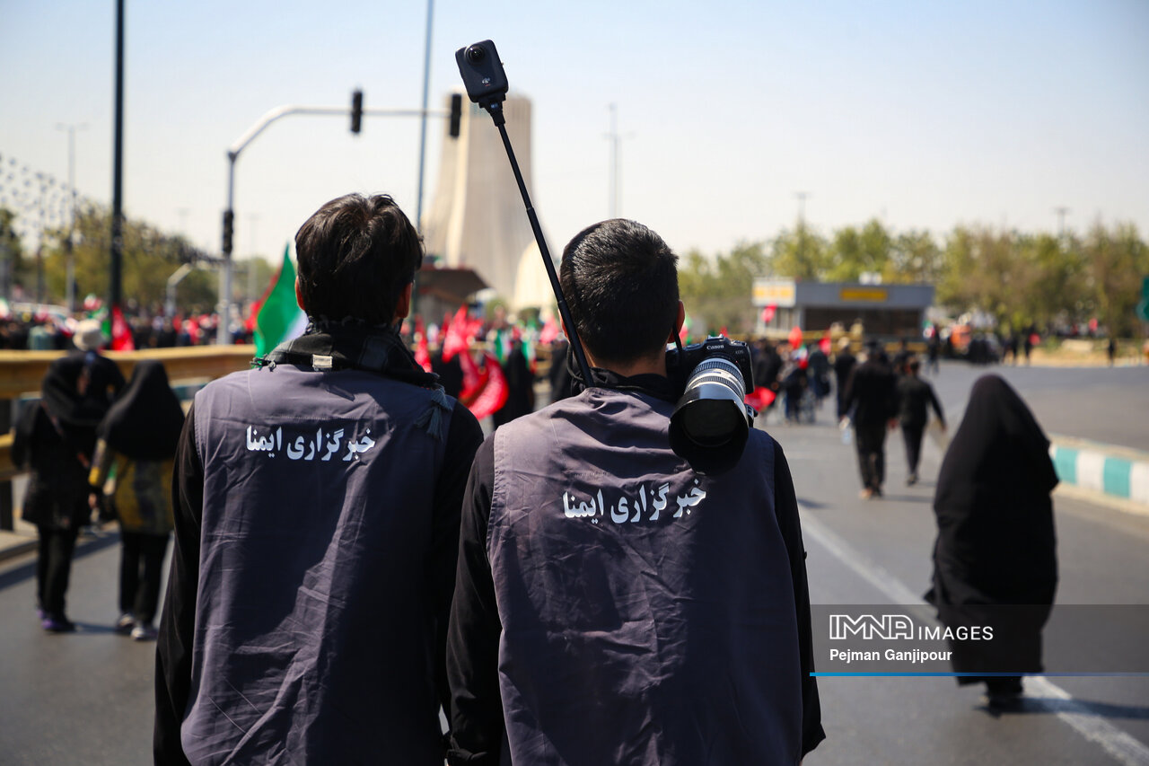 انسانرسانهها؛ روایتگران بیواسطه حماسه تشییع رهبر شهید