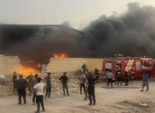 مهار حریق واحد تولیدی تابلو فرش در شهرک صنعتی آران و بیدگل / علتیابی حادثه در دست بررسی