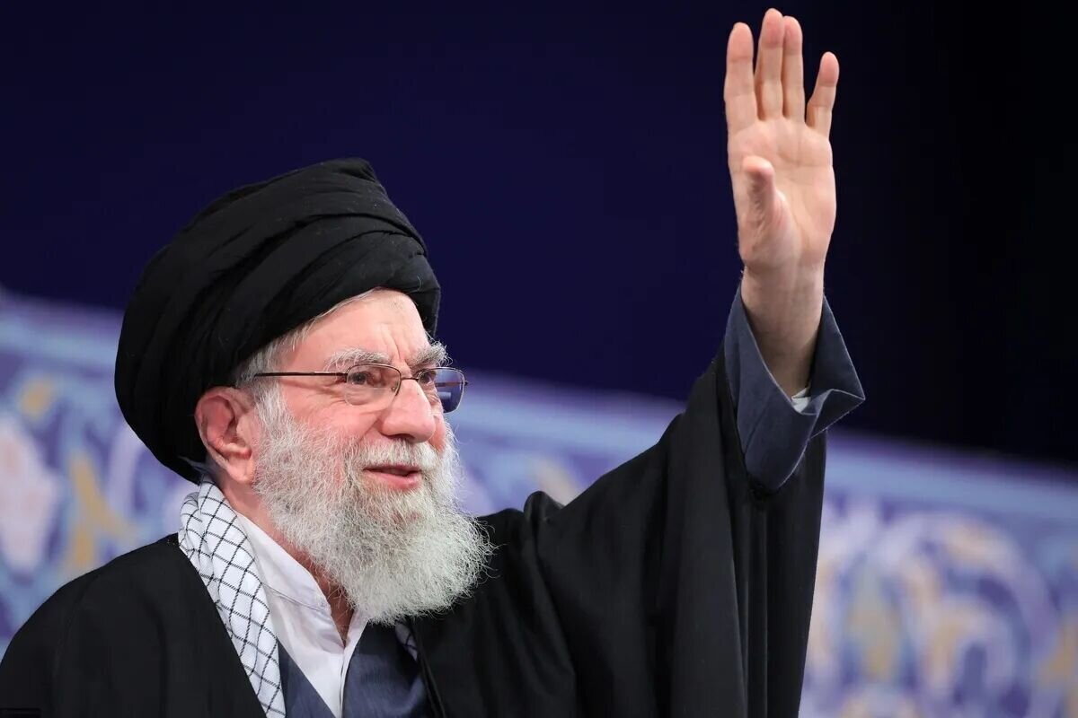 نسخه دفاعی رهبر شهید برای ایران