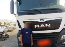 توقیف کامیون با راننده ۸ ساله در محورهای شاهینشهر