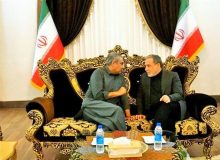 گفتوگوی عراقچی با وزیر کشور پاکستان در فرودگاه مشهد