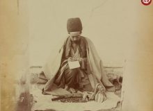 عکس/ یک «صراف» در کنار یکی از کوچههای تهران در دوران قاجار