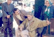 عکس/ زری خوشکام و علی حاتمی در پشت صحنه فیلم جهان پهلوان تختی؛ سال ۷۵