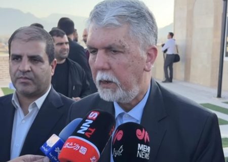 وزیر فرهنگ: دولت و ملت در کنار مقاومت ملی، مسیر سازندگی را طی می‌کنند