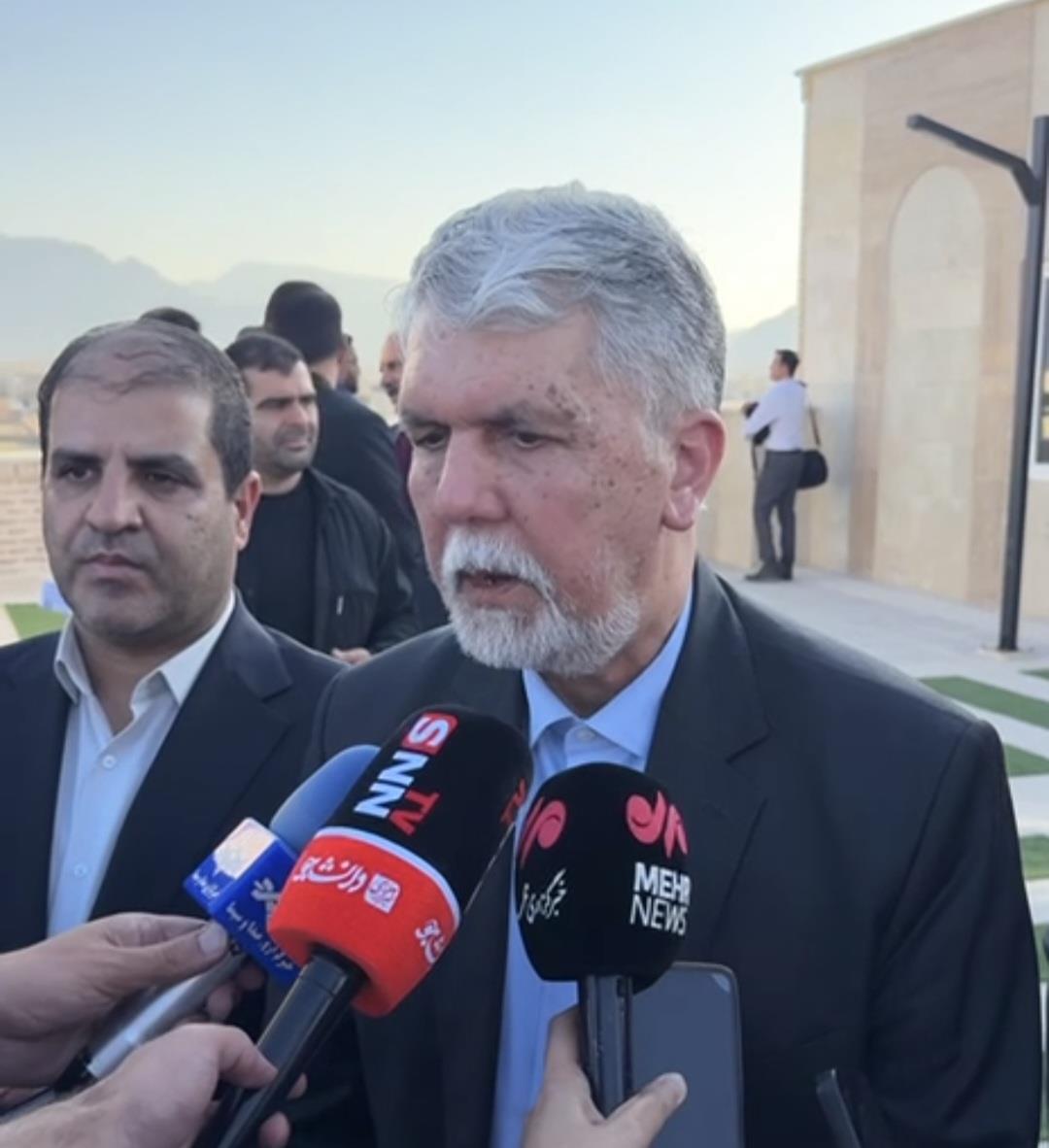 وزیر فرهنگ: دولت و ملت در کنار مقاومت ملی، مسیر سازندگی را طی می‌کنند