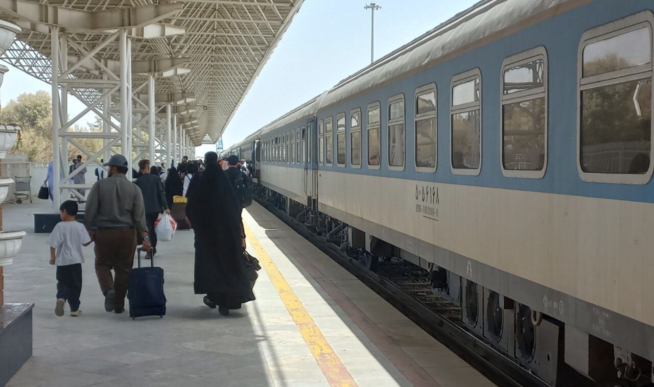 آغاز فروش بلیت قطارهای مشهد برای مهر از فردا شنبه