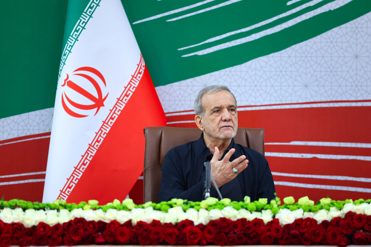 دولت در موضوع بنزین از رویکردهای شتابزده و شوکآور پرهیز خواهد کرد