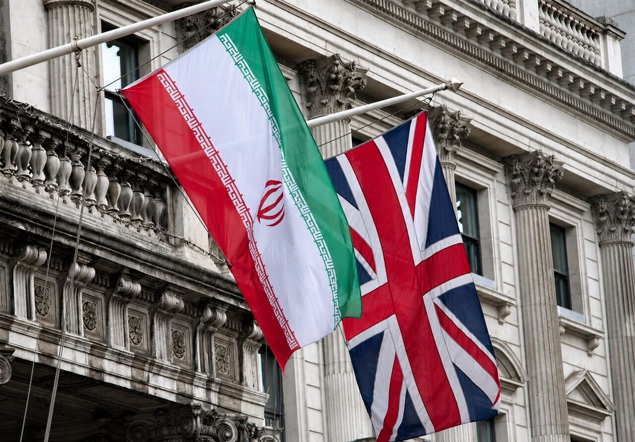 مجلس شورای اسلامی درآستانه روزمبارزه با استعمار؛توطئههای انگلیس علیه ایران رابه چالش کشید