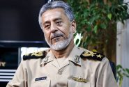 دریادار سیاری: دشمن مجبور است با ناکامی و آبروریزی منطقه را ترک کند