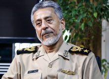 دریادار سیاری: دشمن مجبور است با ناکامی و آبروریزی منطقه را ترک کند