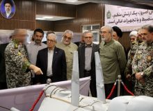 بازدید اعضای کمیسیون امنیت ملی مجلس از نمایشگاه بقایای پهپادها و موشکهای ساقطشده